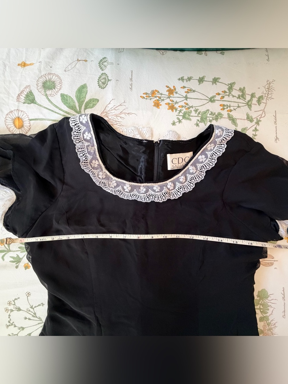 Black Lace Trim Short Sleeve Dress 6 - Picture 6 of 8